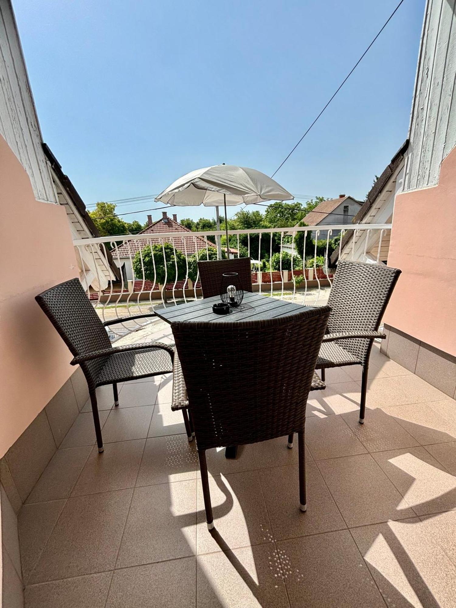 Vanessa Apartman Siofok Bagian luar foto